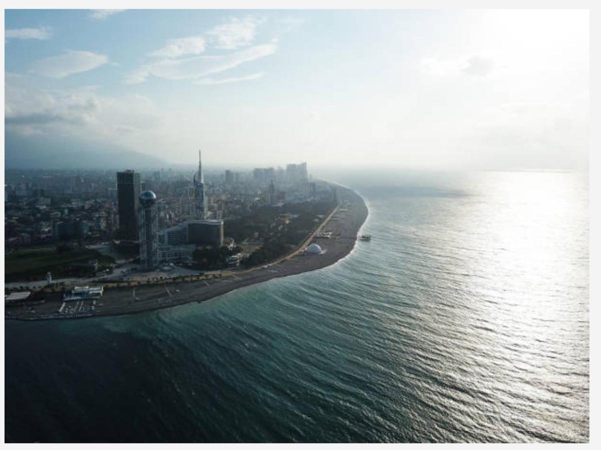 Smart Aparthotel Orbi City Batumi Exterior foto